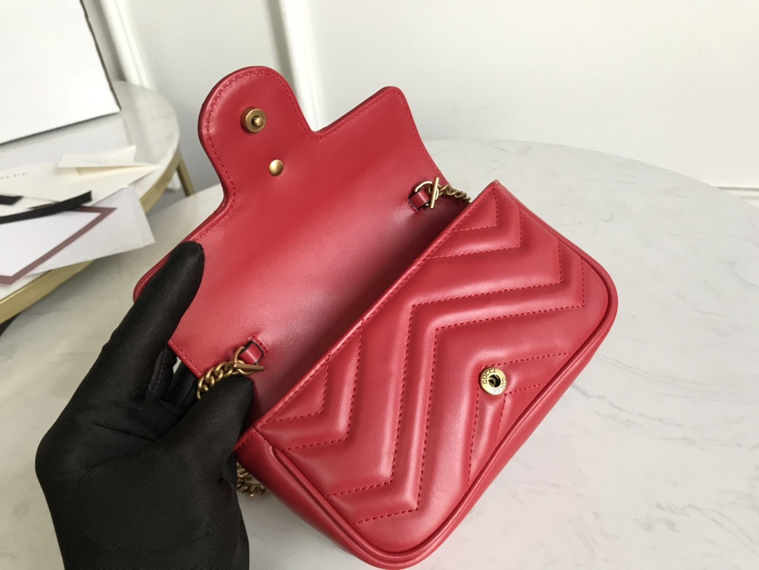 G*u*i gg marmont bag