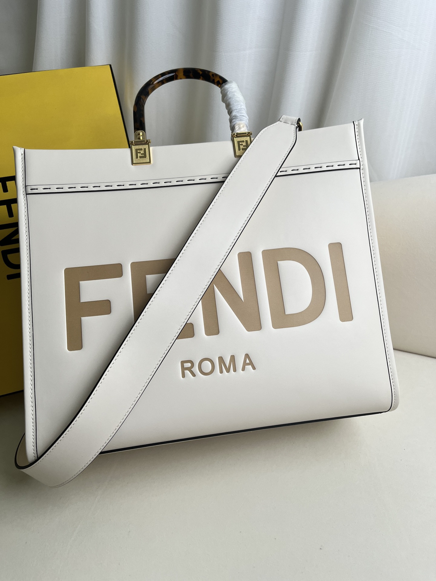 FENDI SUNSHINE TOTE