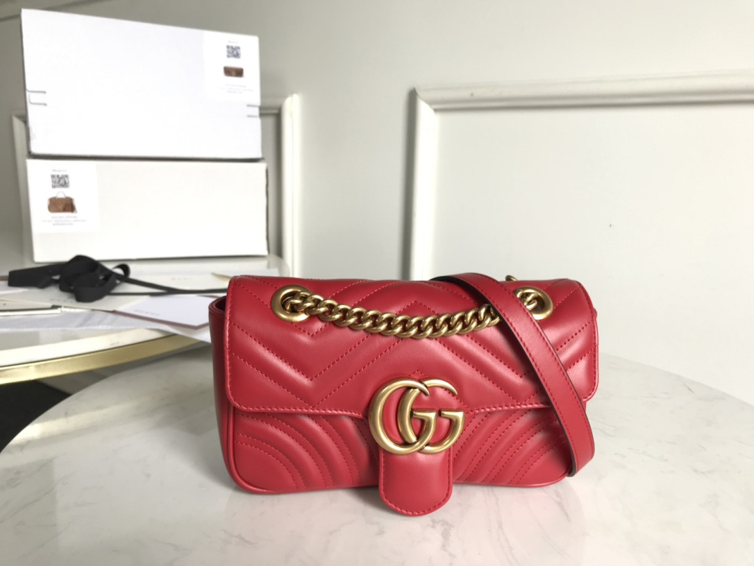 G*u*i gg marmont bag