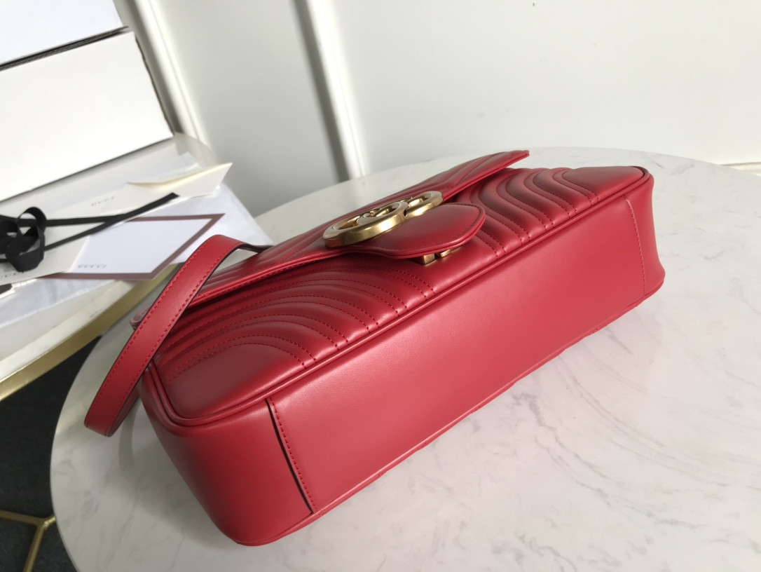 G*u*i gg marmont bag