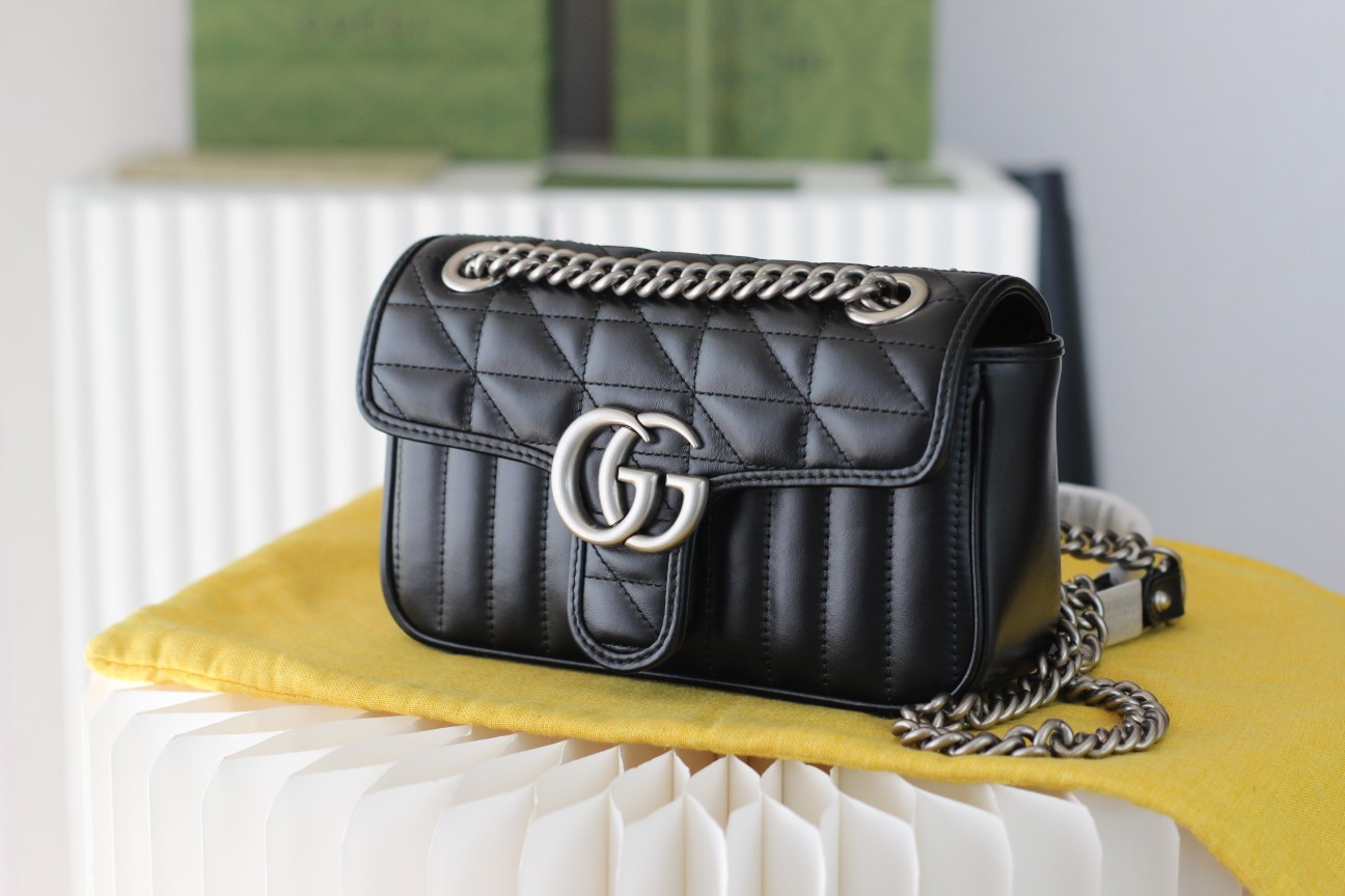 G*u*i gg marmont bag