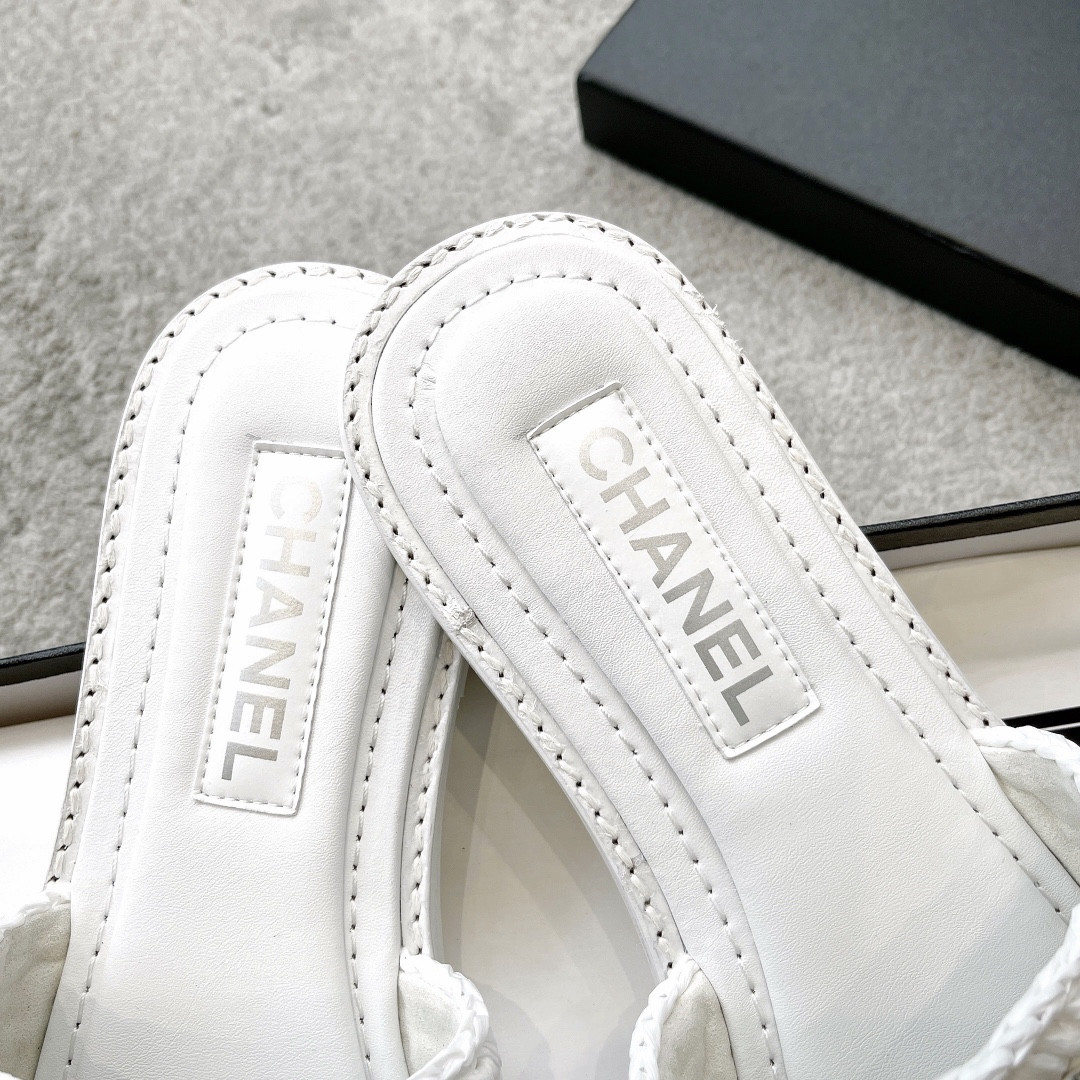 CHANEL BING BING 23P Slippers