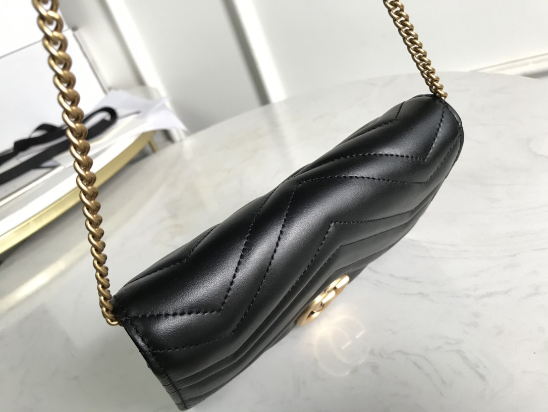 G*u*i gg marmont bag