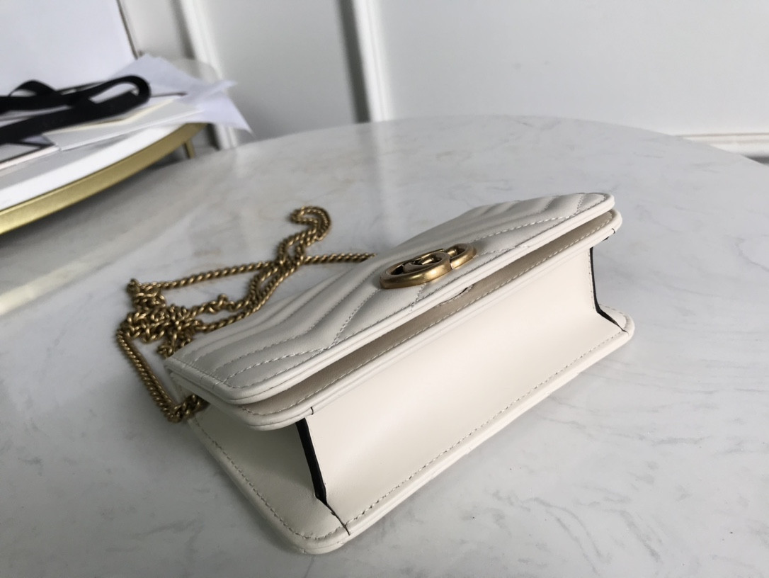 G*u*i gg marmont bag