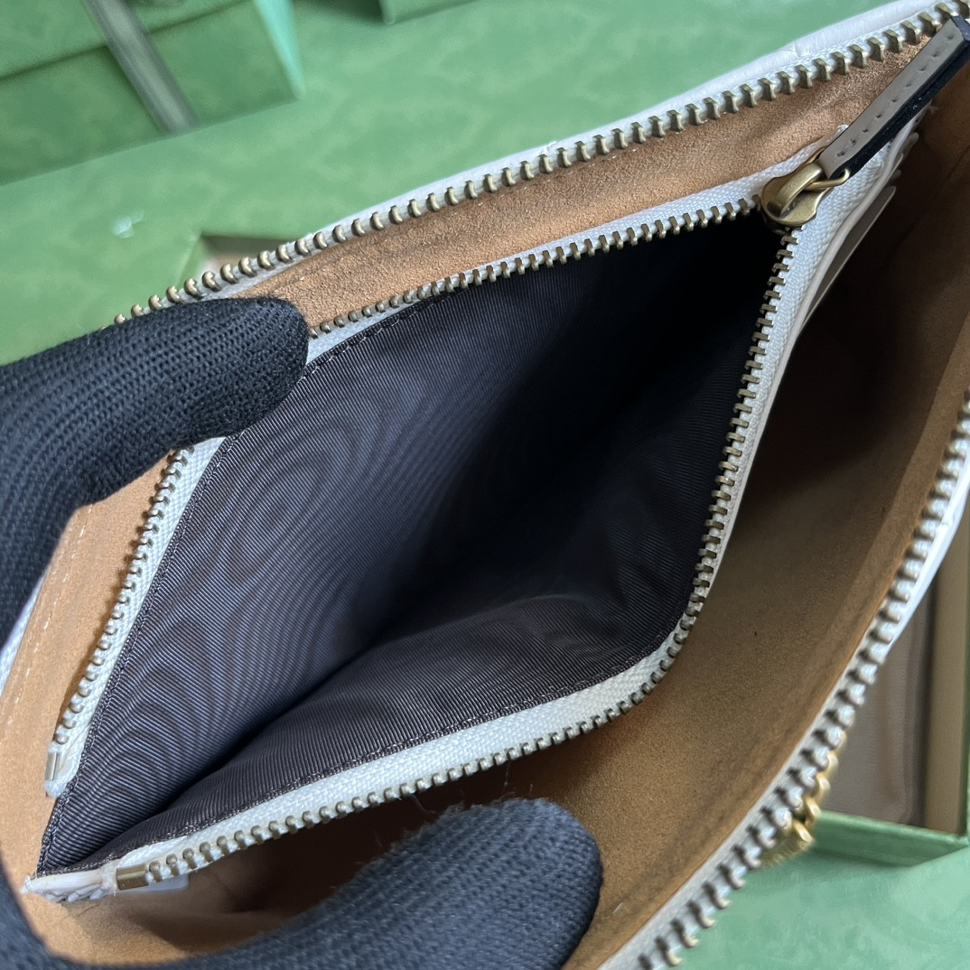 G*u*i gg marmont bag