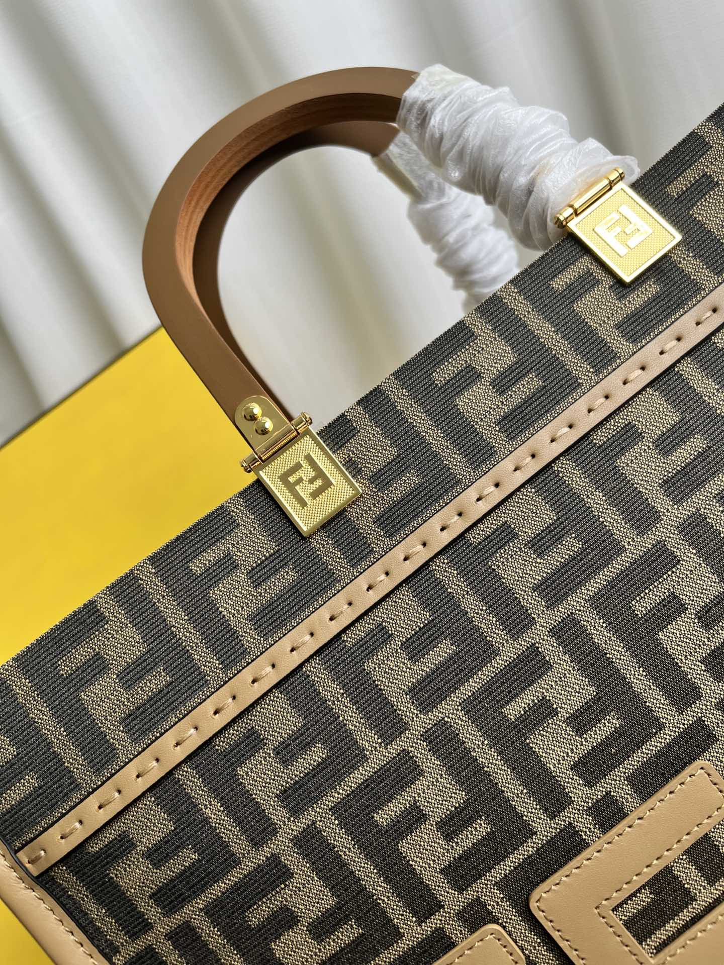 FENDI SUNSHINE TOTE