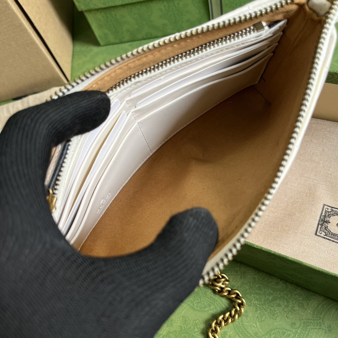 G*u*i gg marmont bag