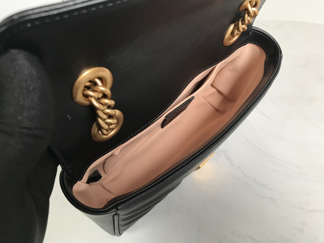 G*u*i gg marmont bag