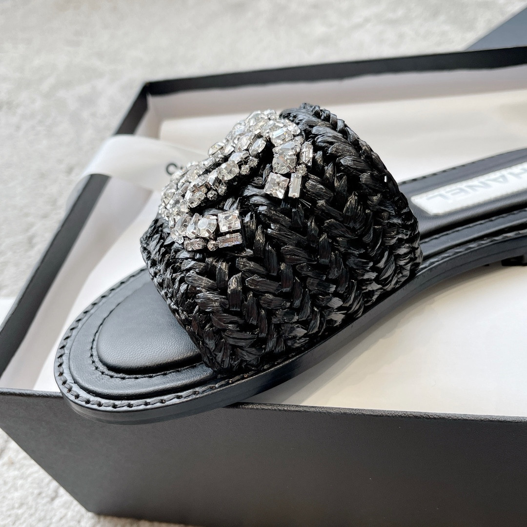 CHANEL BING BING 23P Slippers