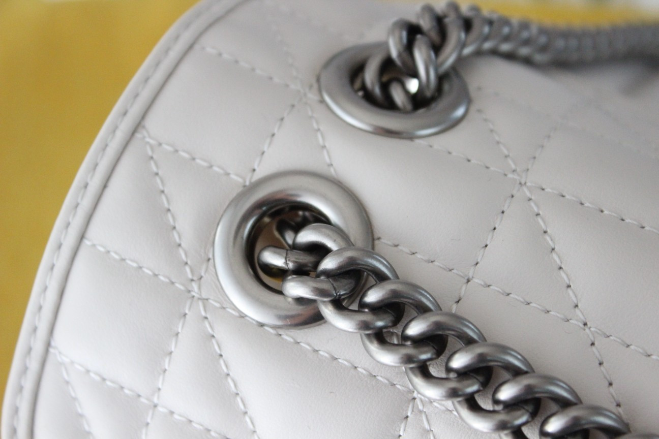 G*u*i gg marmont bag