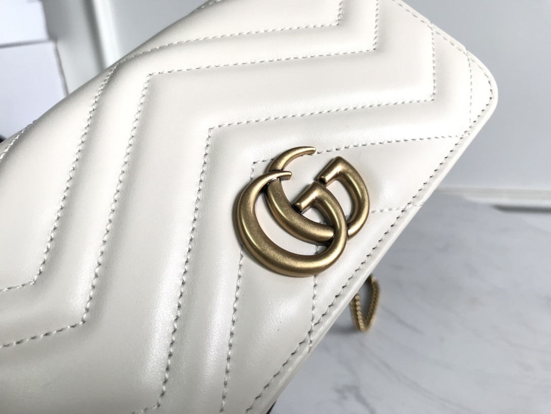 G*u*i gg marmont bag