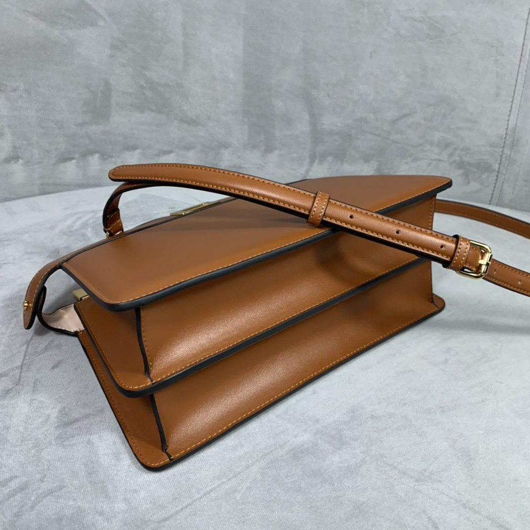 Fendi Peekaboo Iseeu