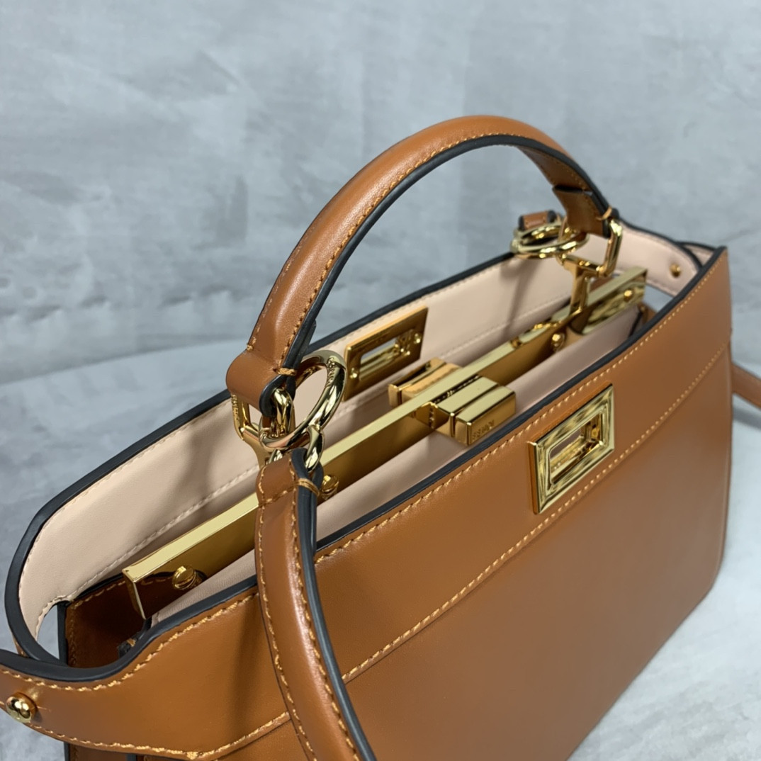 Fendi Peekaboo Iseeu