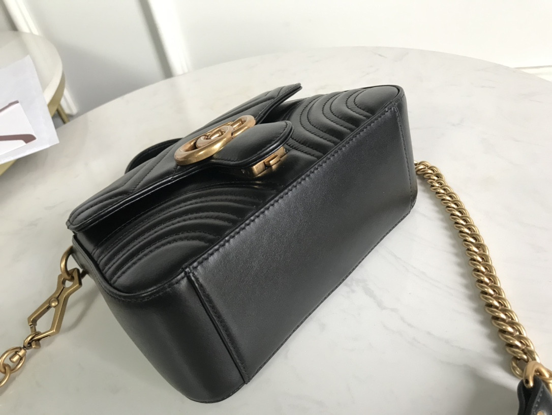 G*u*i gg marmont bag