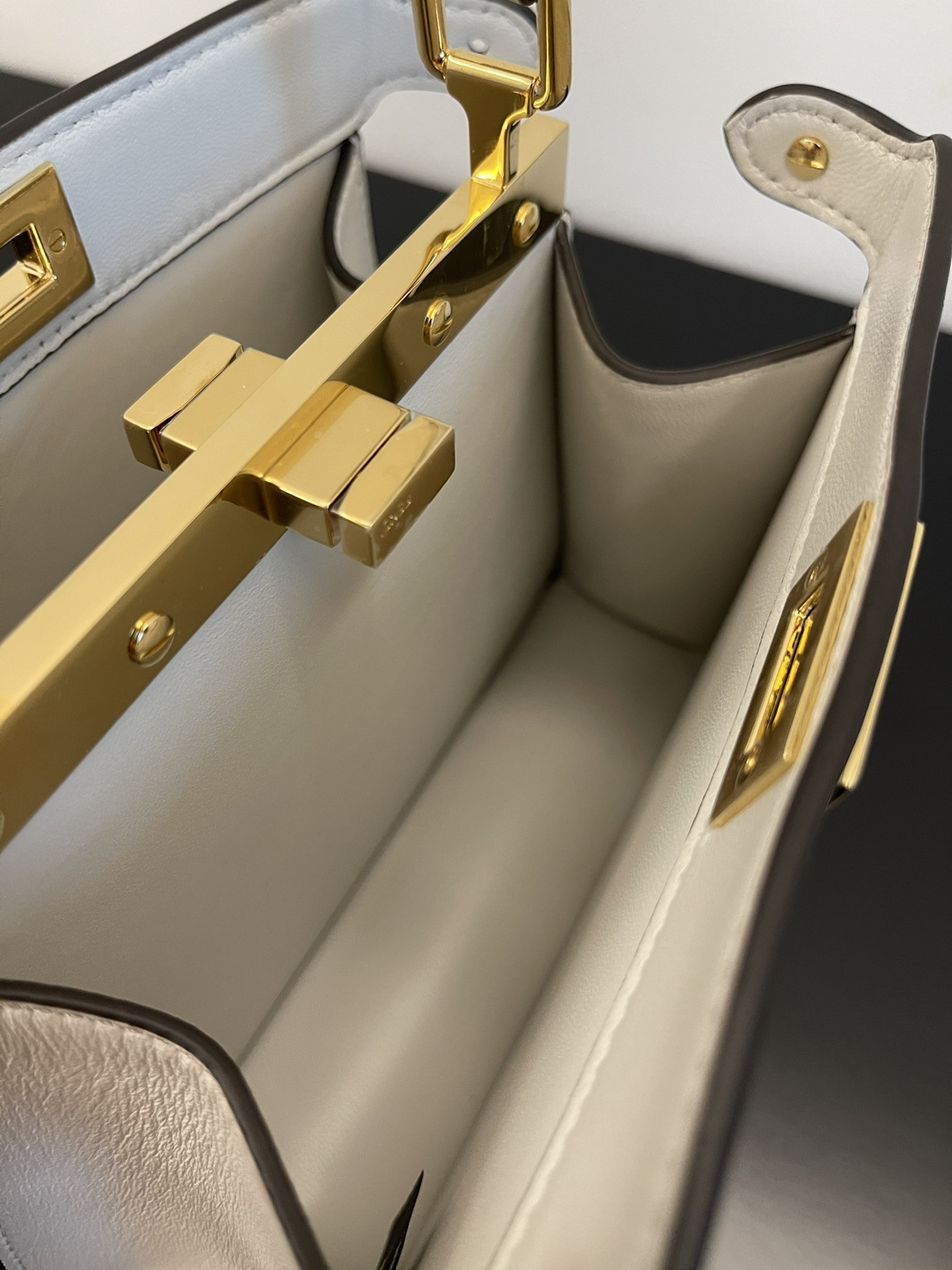 Fendi Peekaboo Iseeu Petite