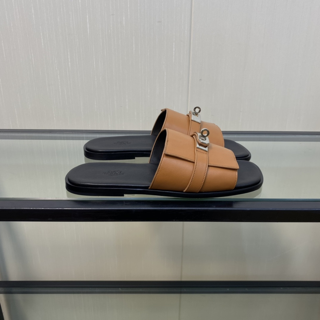 HERMES KELLY LOCK SLIPPERS