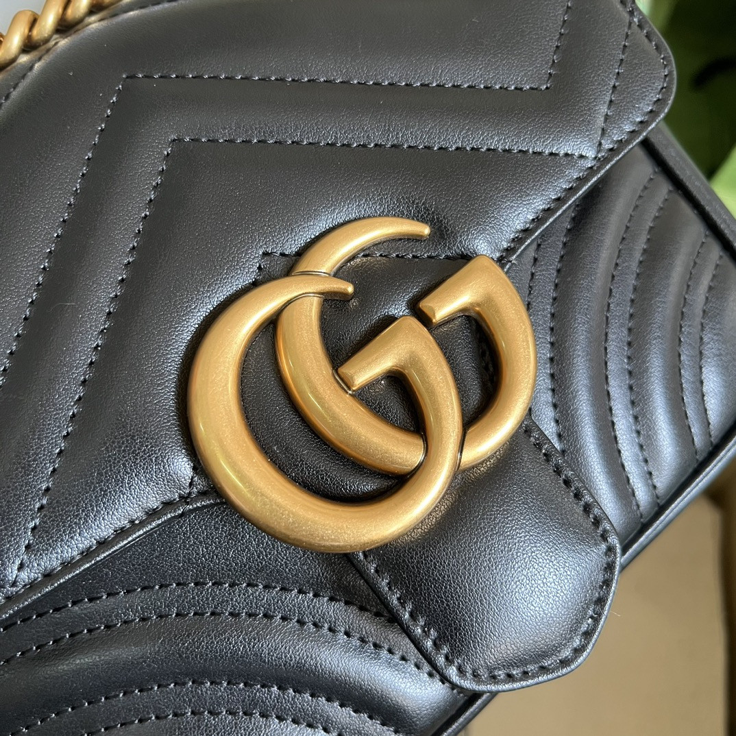 G*u*i gg marmont bag