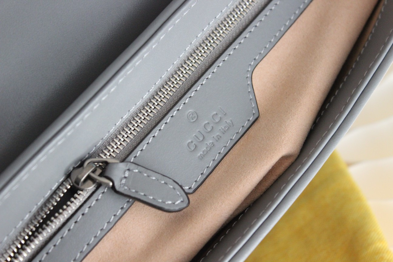 G*u*i gg marmont bag