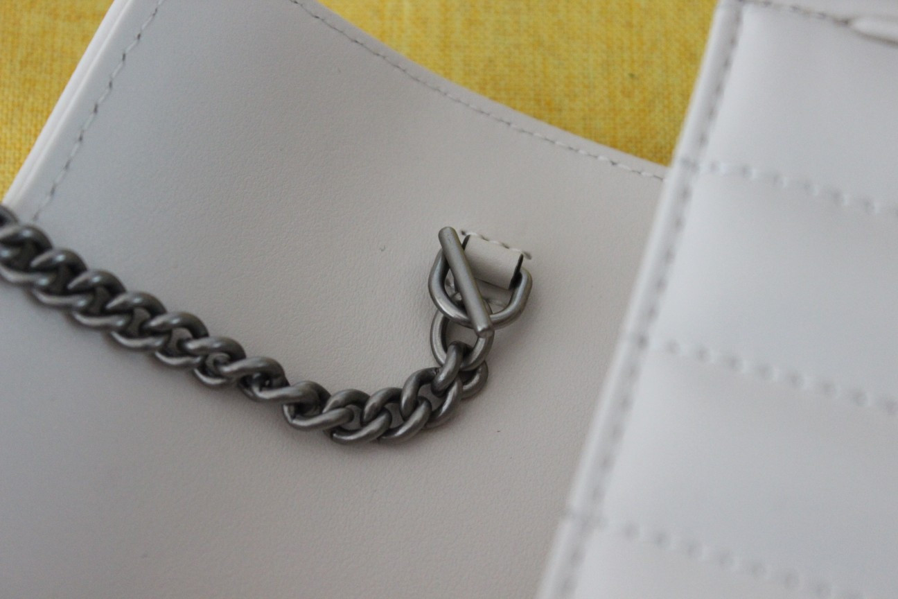 G*u*i gg marmont bag