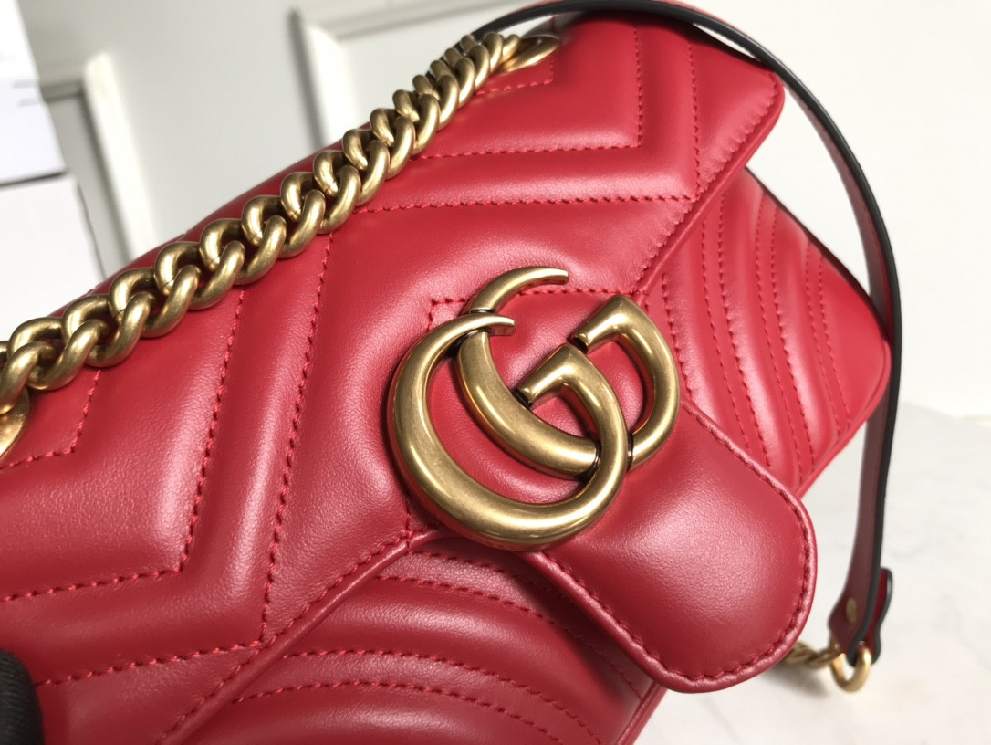 G*u*i gg marmont bag