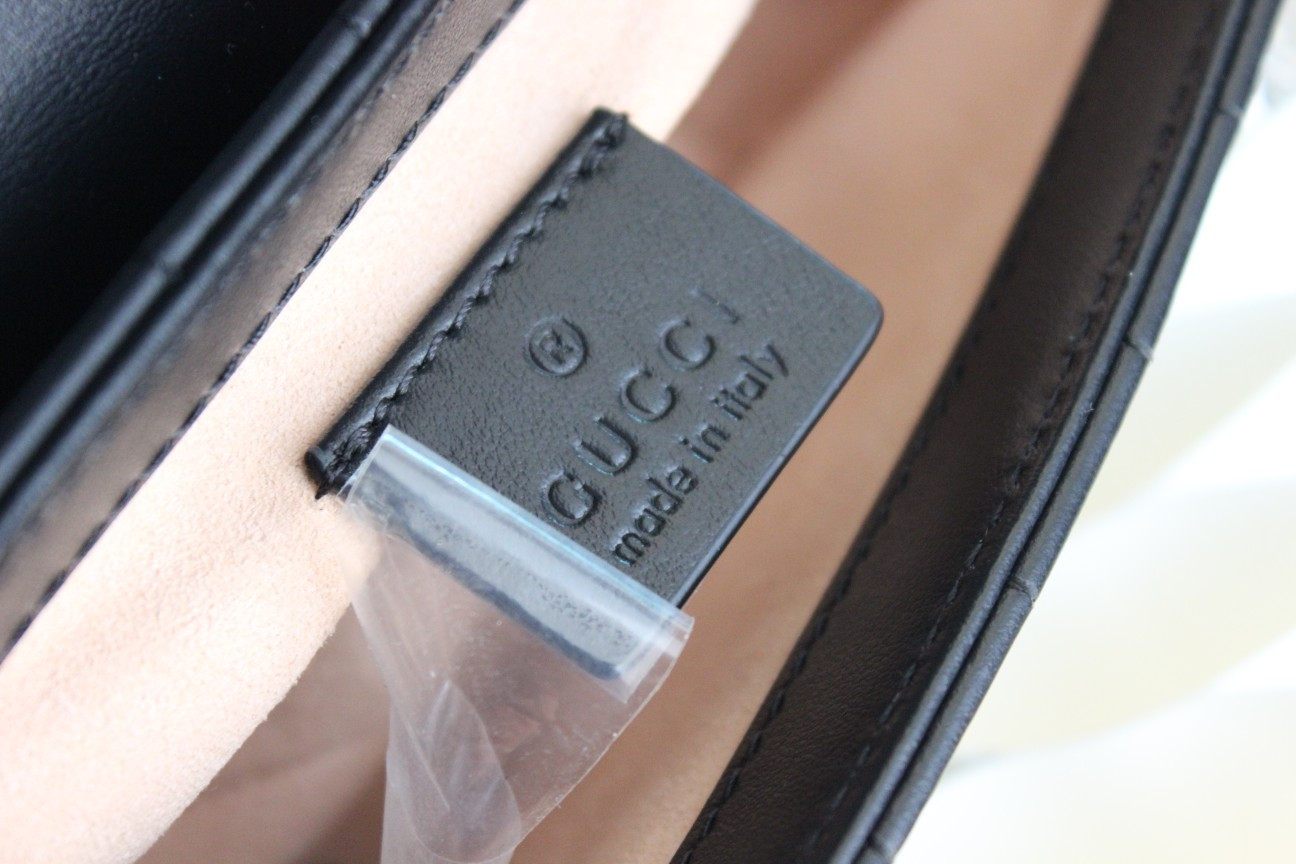 G*u*i gg marmont bag