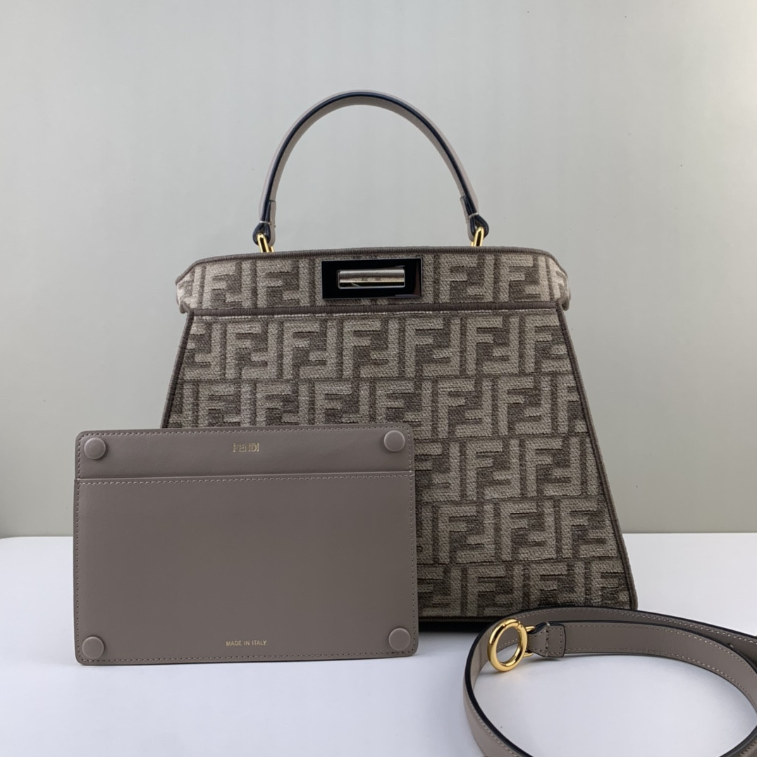 Fendi Peekaboo Iseeu Medium Bag