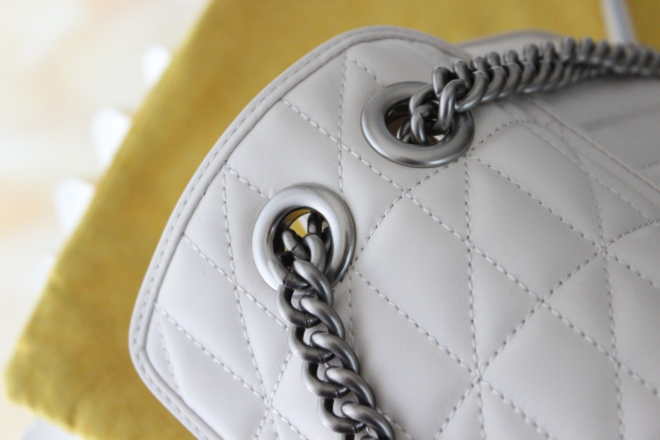 G*u*i gg marmont bag