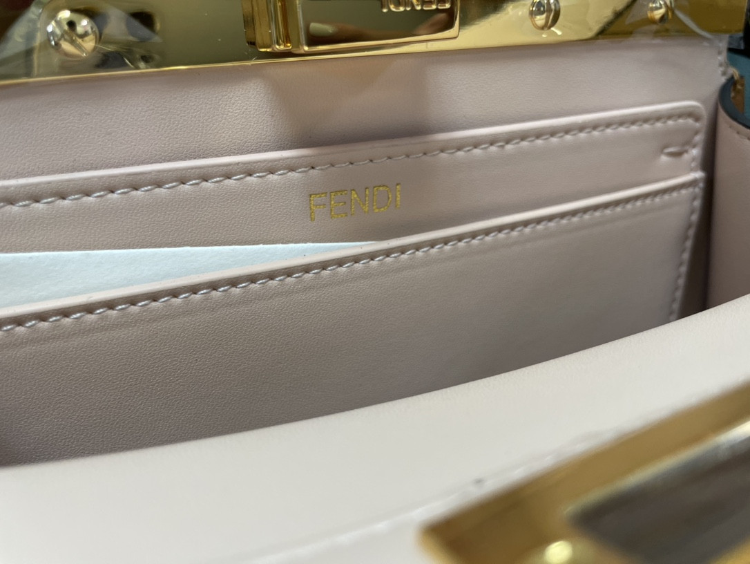 Fendi Peekaboo Iseeu Small