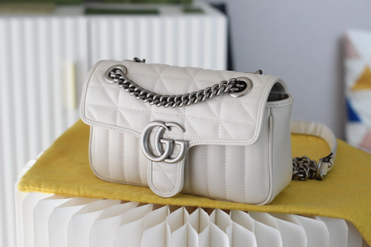 G*u*i gg marmont bag