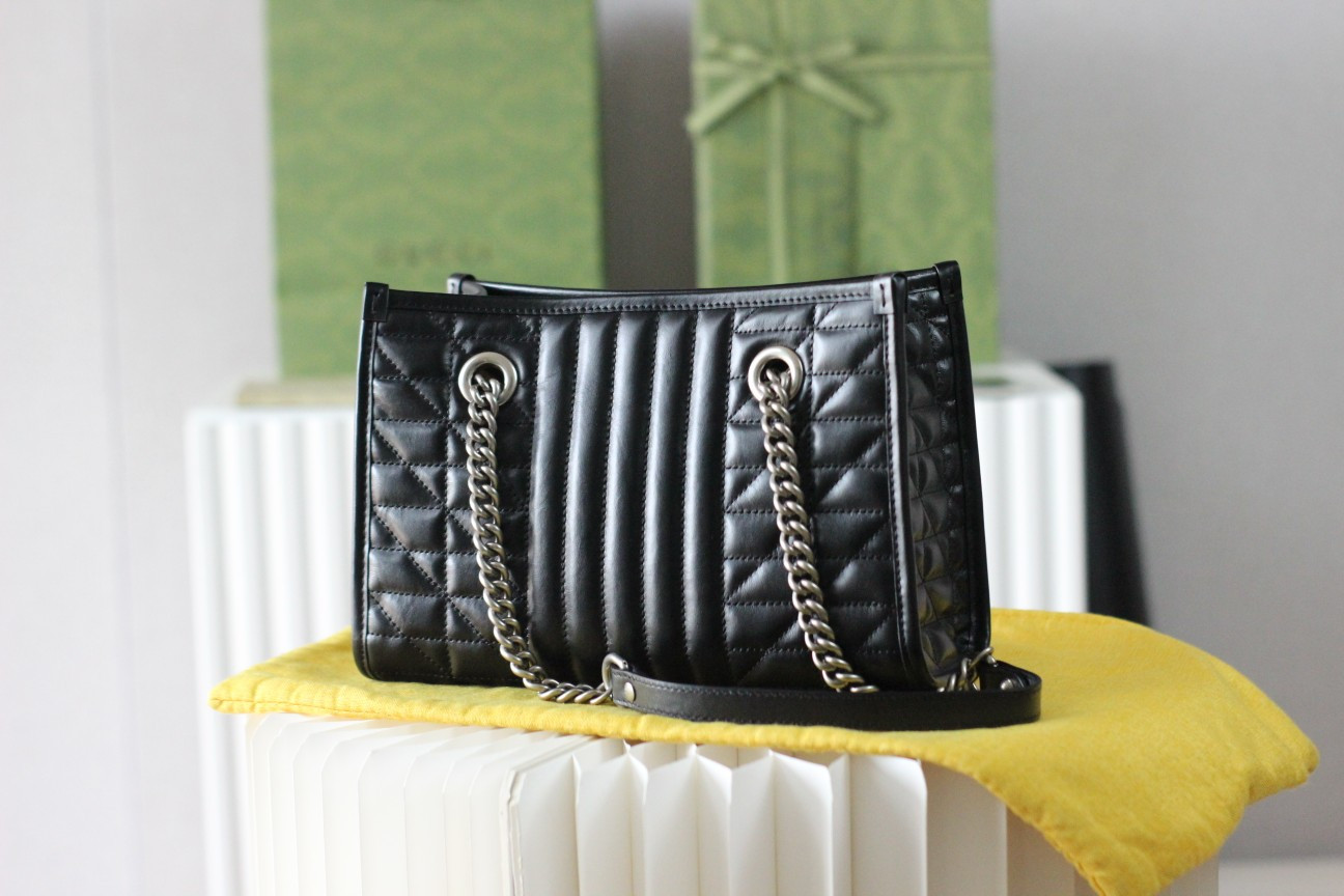 G*u*i gg marmont bag