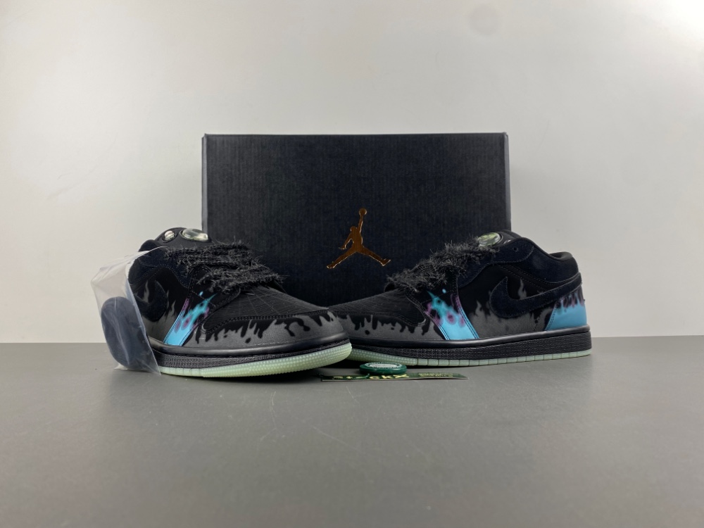 Air Jordan 1 Low “Fortune Fly” HQ3442-001