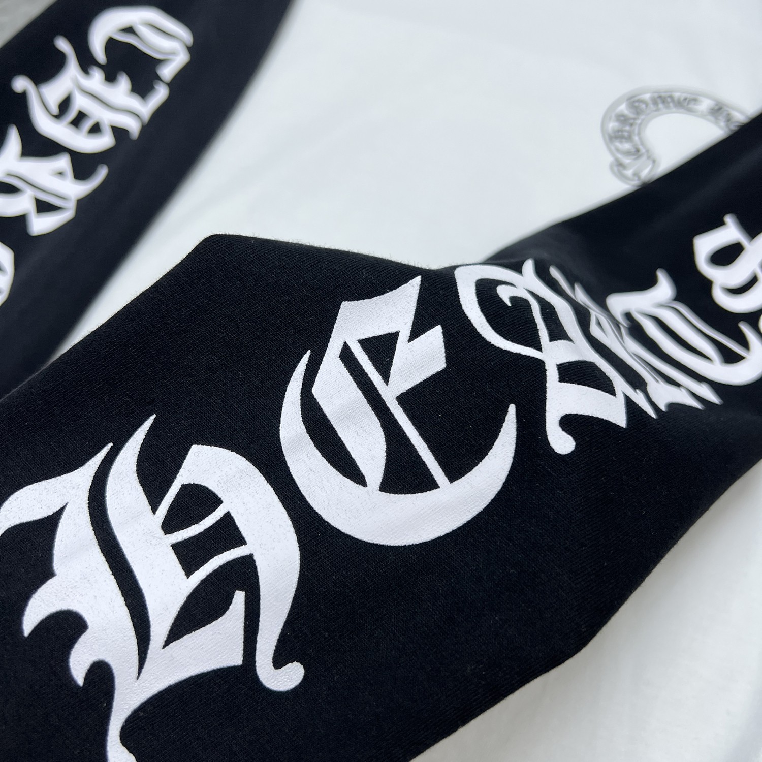 Chrome Hearts Unisex CH Raglan Sleeve Long-Sleeve T-Shirt - Round Neck, BlACK/White