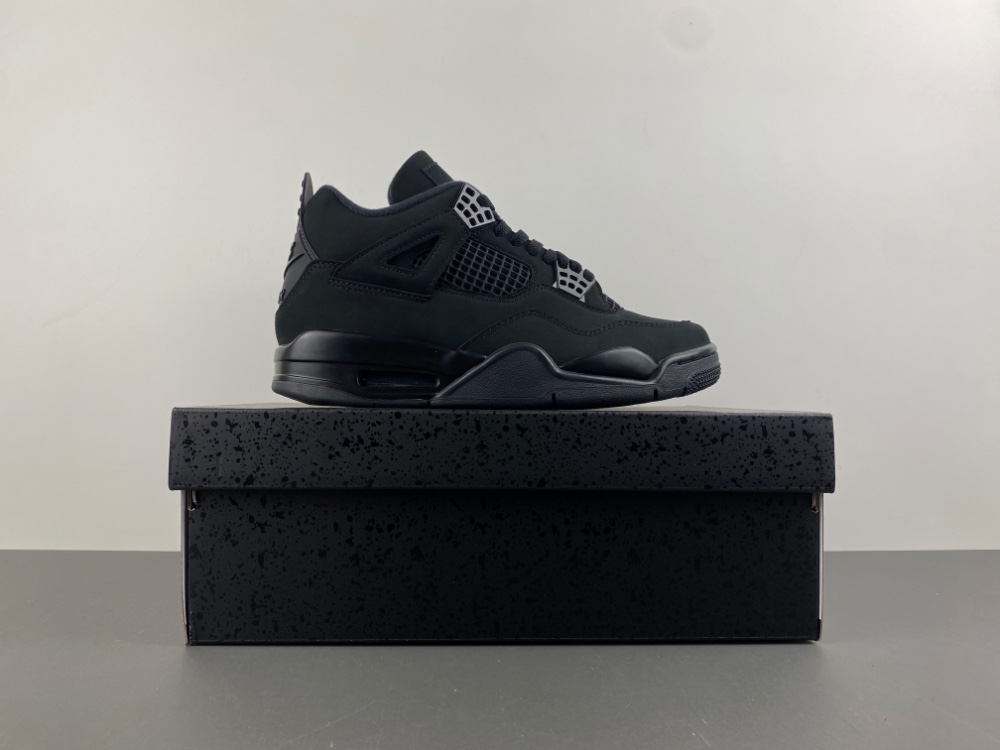 Air Jordan 4 “Black Cat” 2025 FV5029-010