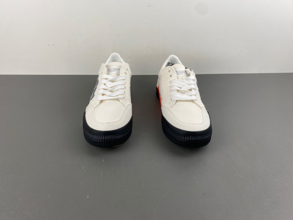 Off-White c/o Virgil Abloh Vulc Low Top