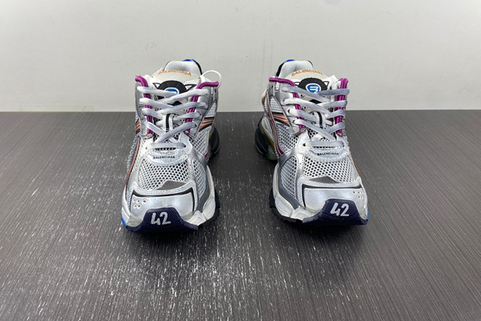 7.5Balenciaga772774-W3RBW-9168