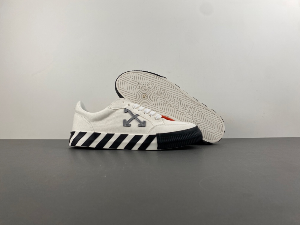 Off-White c/o Virgil Abloh Vulc Low Top