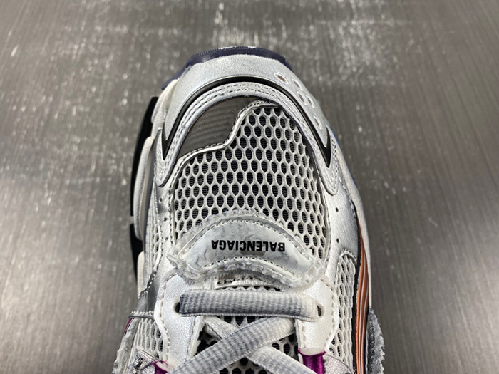 7.5Balenciaga772774-W3RBW-9168