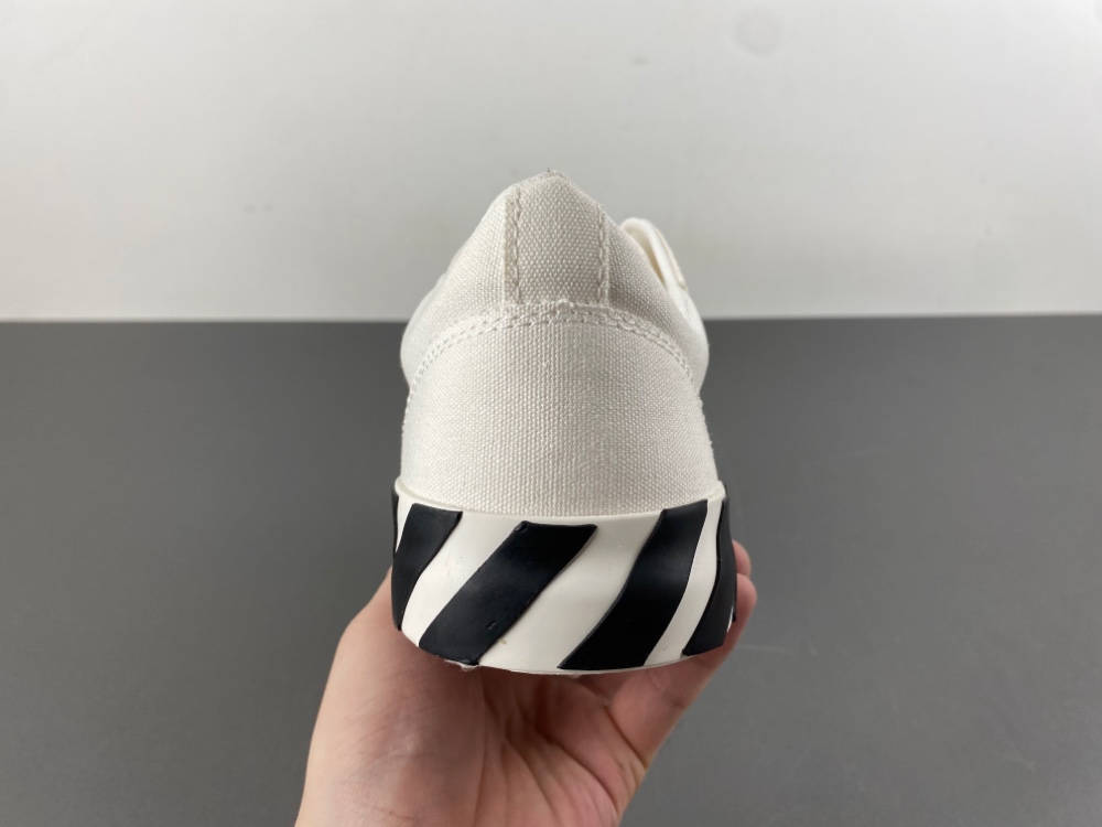 Off-White c/o Virgil Abloh Vulc Low Top