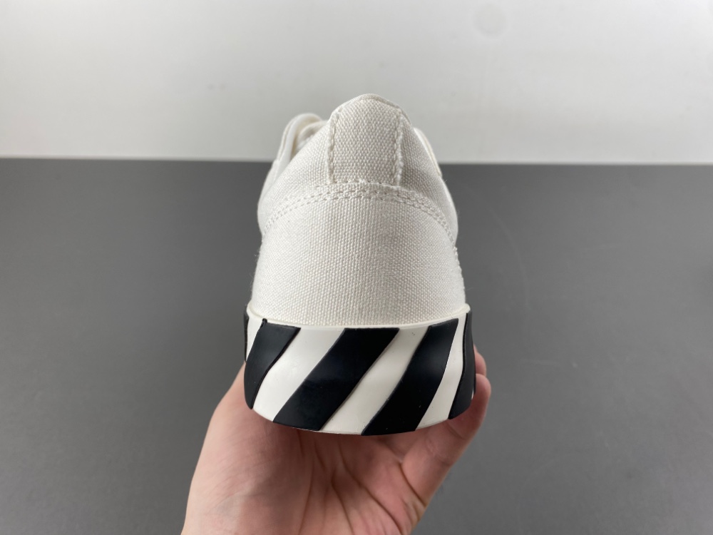 Off-White c/o Virgil Abloh Vulc Low Top