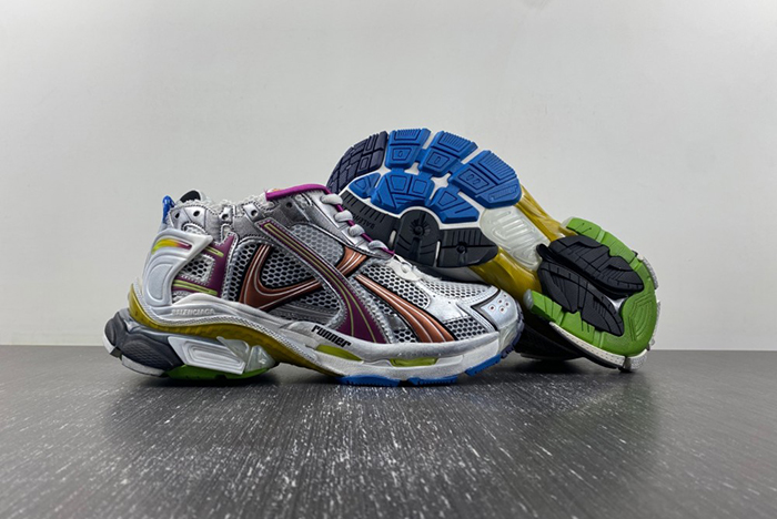 7.5Balenciaga772774-W3RBW-9168