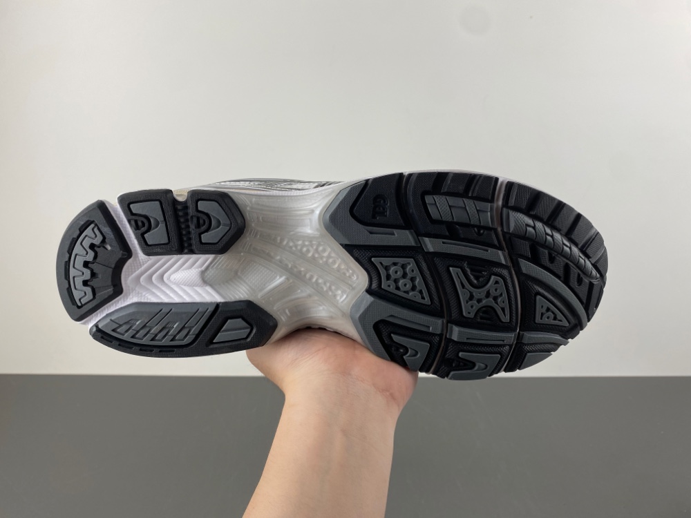 Mens ASICS GEL-Kayano 14 1203A537-110