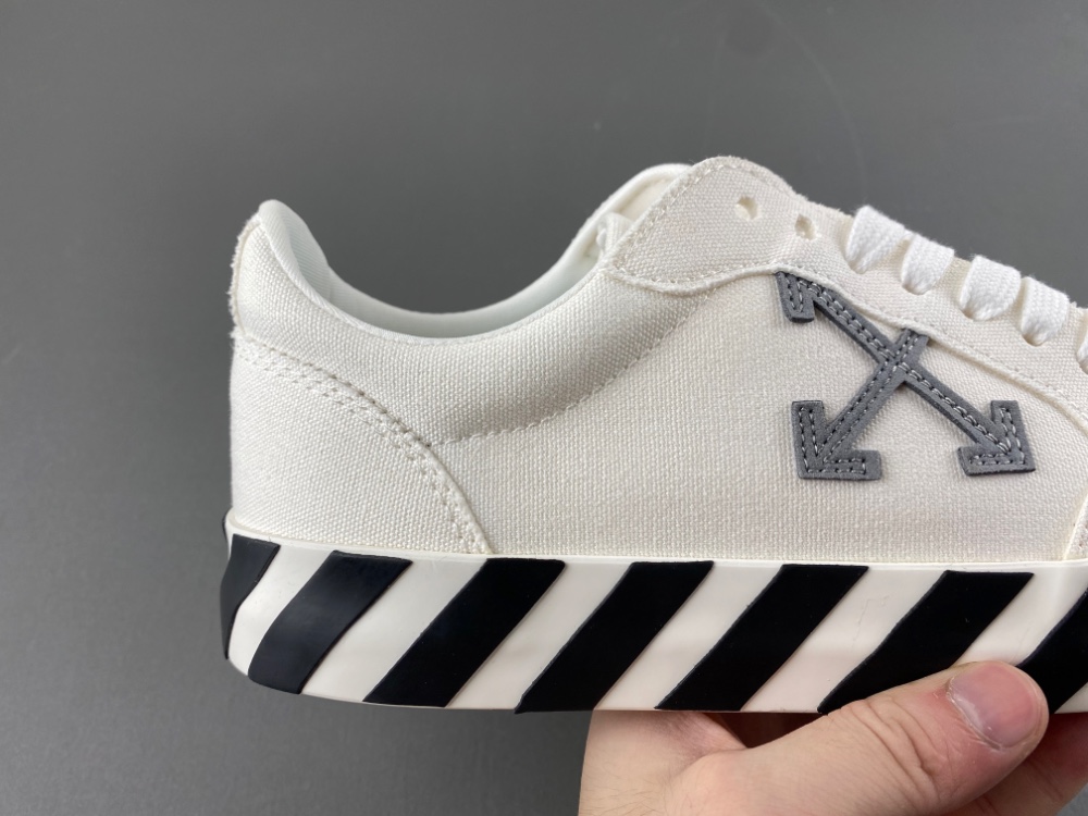 Off-White c/o Virgil Abloh Vulc Low Top