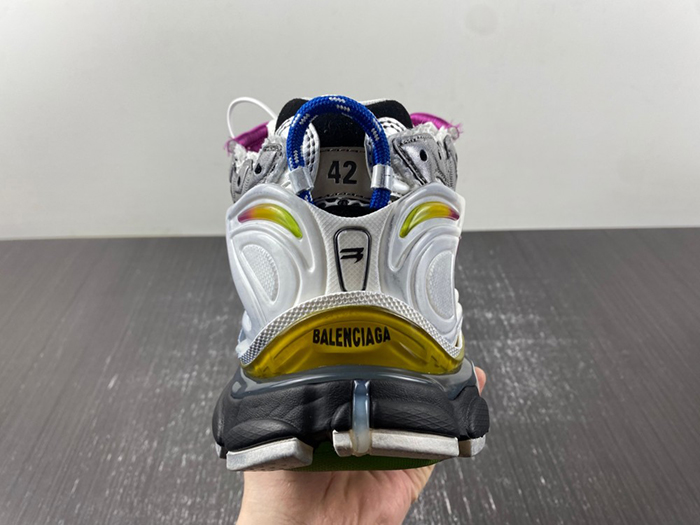 7.5Balenciaga772774-W3RBW-9168