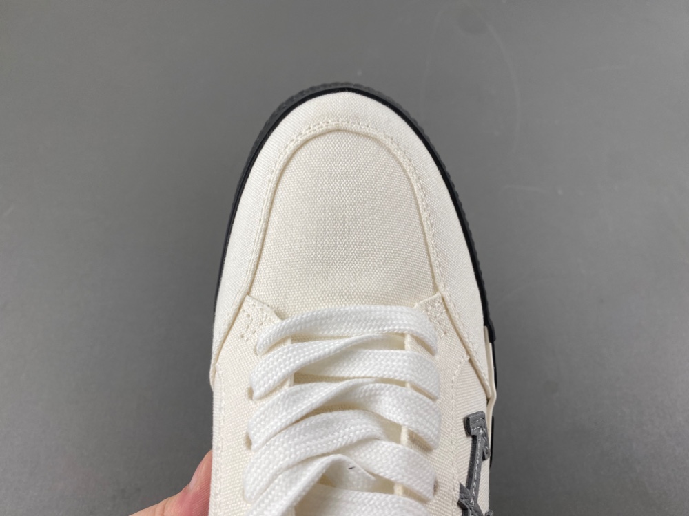 Off-White c/o Virgil Abloh Vulc Low Top