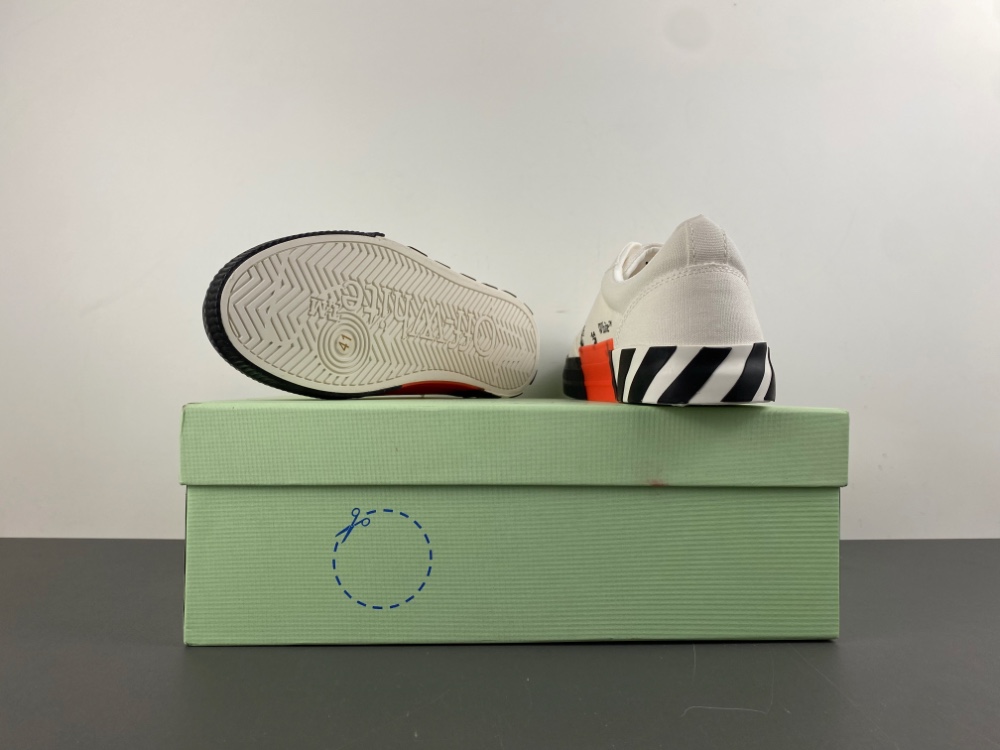 Off-White c/o Virgil Abloh Vulc Low Top