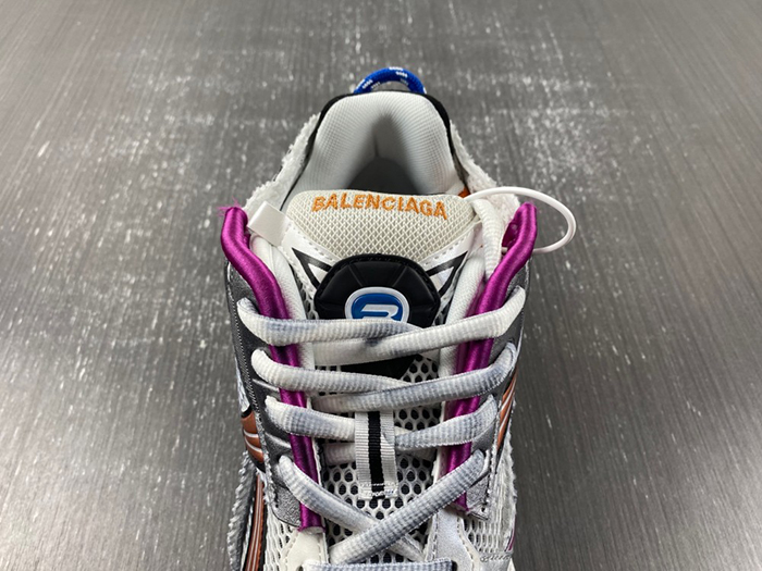 7.5Balenciaga772774-W3RBW-9168