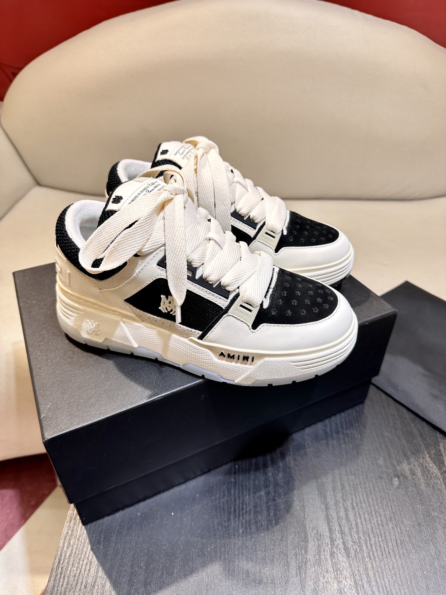 A*RI Sneakers