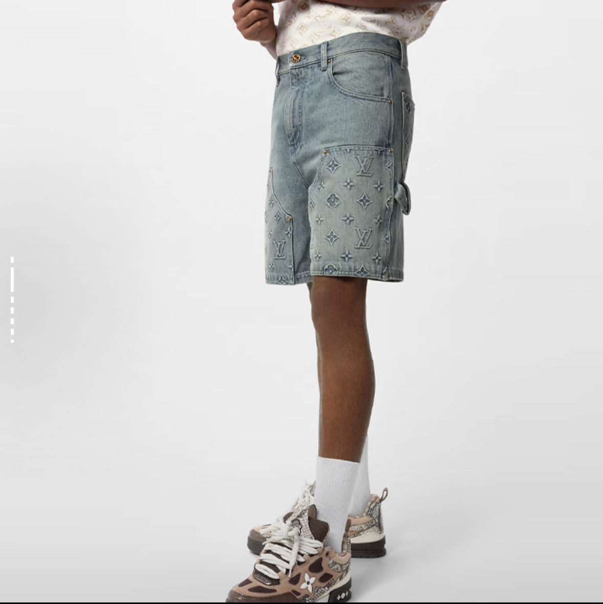 LOUIS VUITTON FW23 Brand Logo Embossed Zip Mid-Rise Cargo Shorts - Men