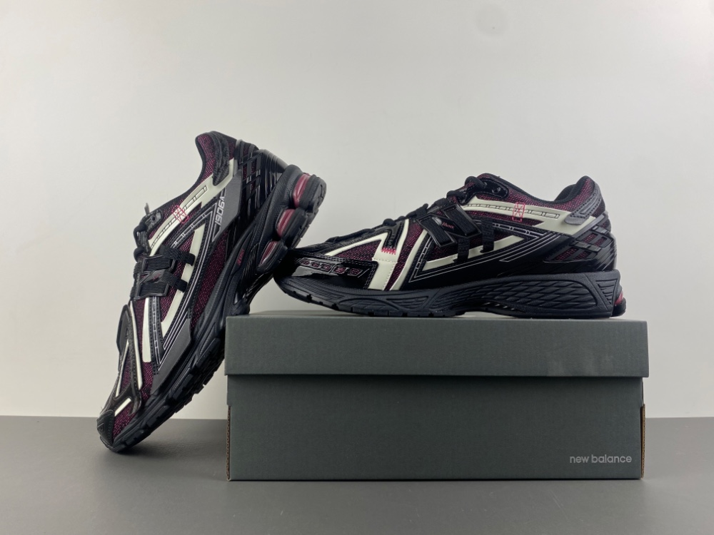 New Balance 1906 U1906AD