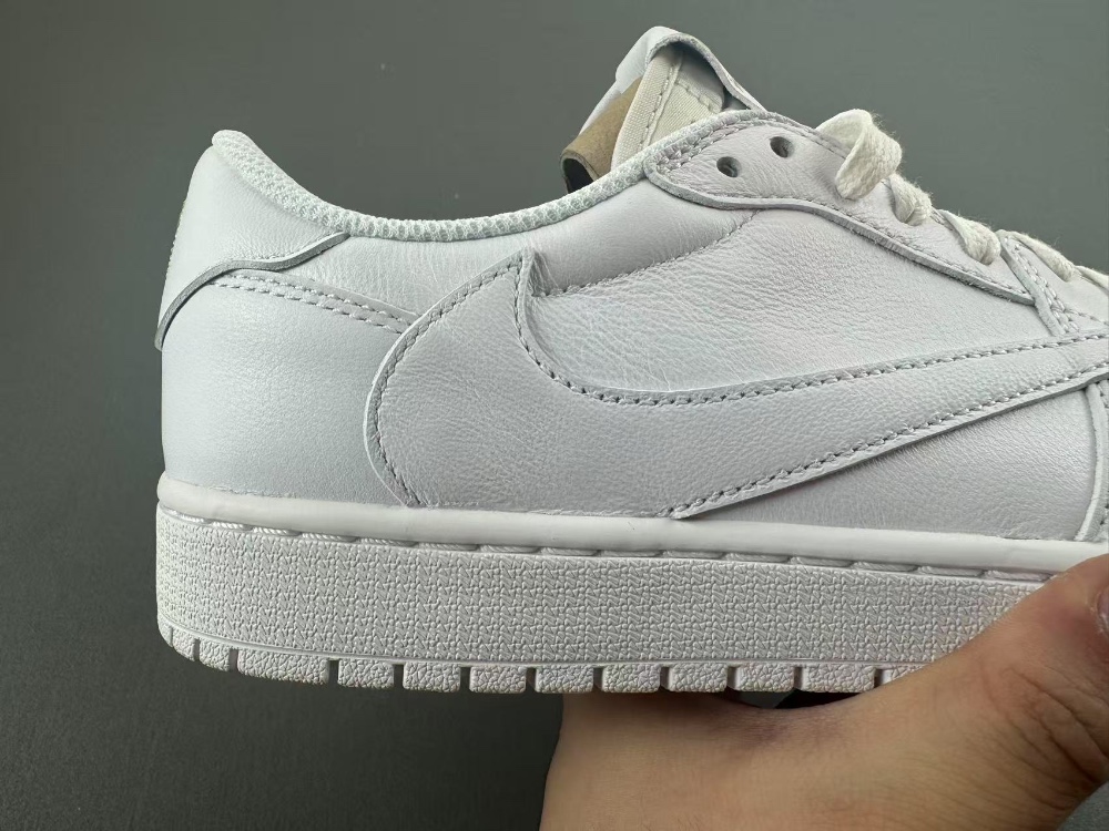 Travis Scott x Air Jordan 1 TD1228-111